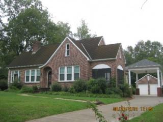 705 Grace St, Greenwood, SC 29649-2134