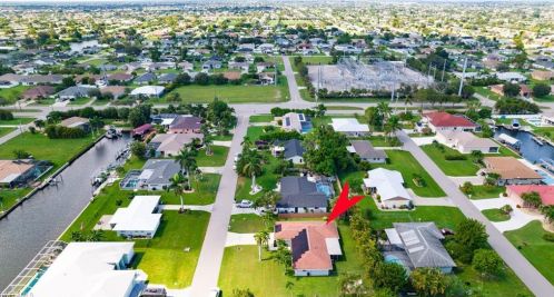 113 41 St, Cape Coral FL  33904-5127 exterior