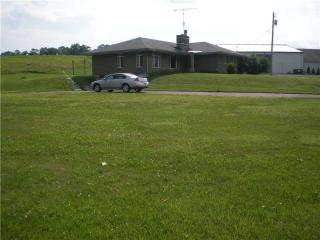 961 New Castle Rd, Butler PA  16001-8307 exterior