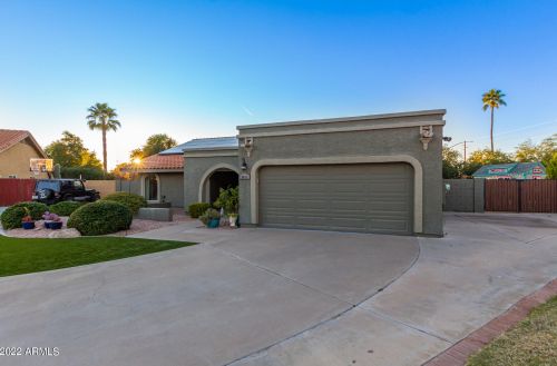 5832 Fairbrook Cir, Mesa, AZ 85205-5559