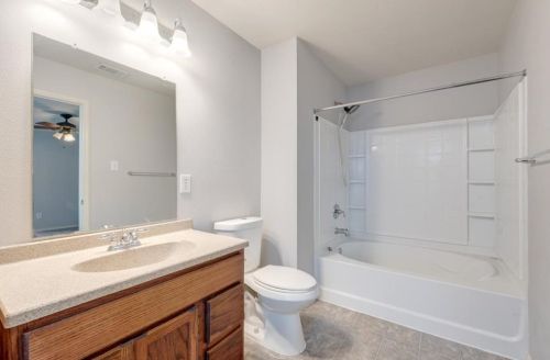 3032 Wakecrest Dr, Fort Worth TX  76108-6999 exterior