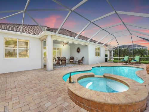 8542 Veronawalk Cir, Naples, FL 34114-2756