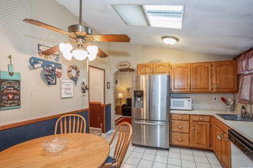 184 8th Ave, Holtsville, NY 11742-2344