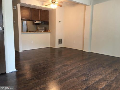 8430 Lazy Creek Ct, Springfield VA  22153-3840 exterior