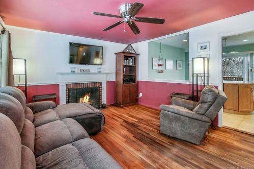 9 Waterhorse Brook Dr, Bethel, CT 06801-2618