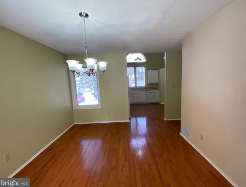408 Sayre Dr, Princeton NJ  08540-5853 exterior