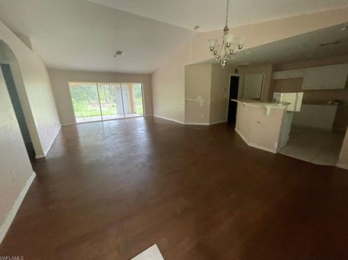 1032 Merry St, Lehigh Acres, FL 33974-4517
