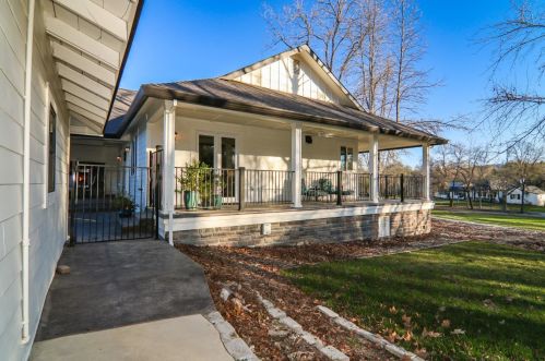 6331 Melody Ln, Newcastle CA  95658-9646 exterior