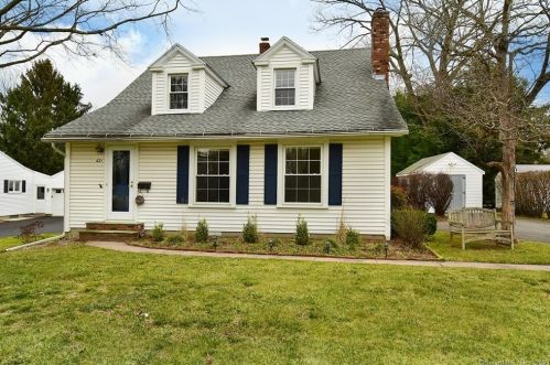 631 Lower Ln, Kensington, CT 06037-3121