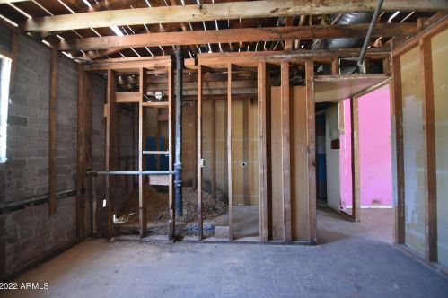 5816 7 St, Phoenix AZ 85006-1046 exterior