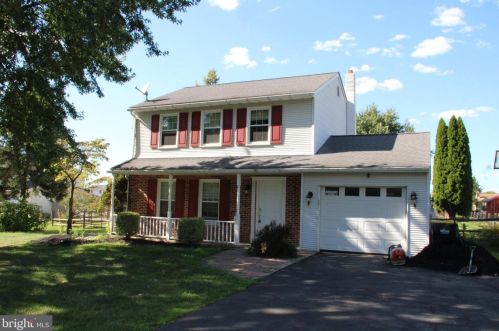 2544 Washington Dr, Gilbertsville, PA 19525-9764