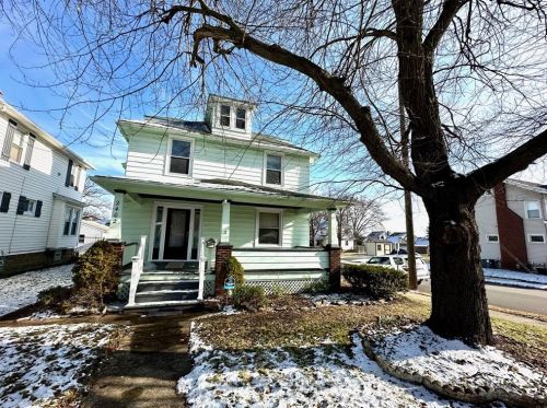 2402 Highland Ave, New Castle, PA 16105-2182