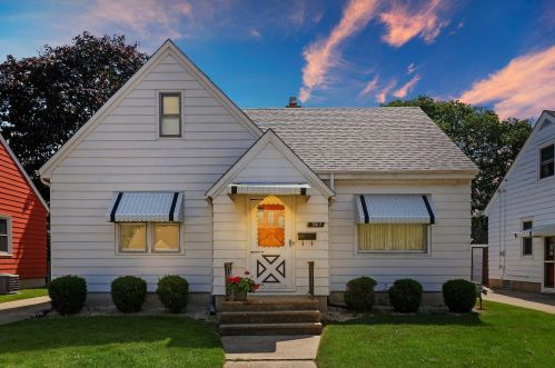 7817 22nd Ave, Kenosha, WI 53143-5720