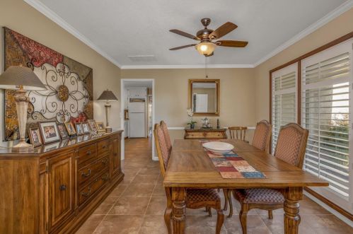 1047 Tyler Ave, Los Banos CA 93635-4839 exterior