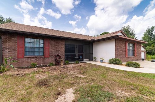 6043 Emerald Dr, Dade City, FL 33523-8971