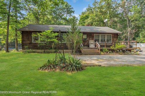 634 Jackson Mills Rd, Jackson Twp, NJ 08527-4309