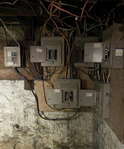 186 Gallatin Ave, Connellsville PA  15425-2986 exterior