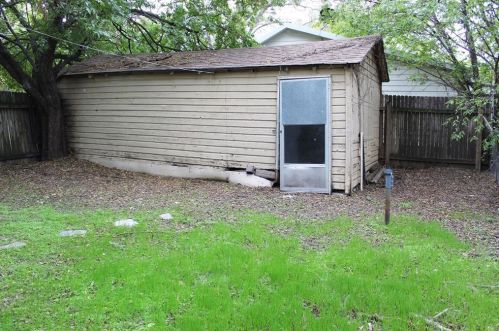 1110 Clinton St, Stephenville TX  76401-2408 exterior