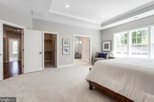 1930 Hillside Dr, Falls Church VA  22043-1414 exterior