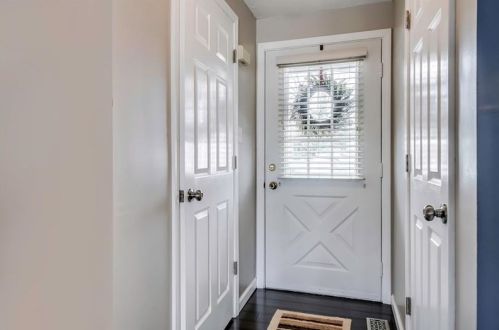 228 Olde Orchard Dr, Bridgeville, PA 15017-3213