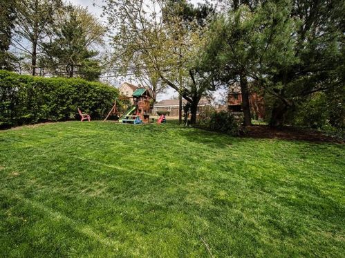 1191 Arrowood Dr, Pittsburgh PA  15243-1801 exterior