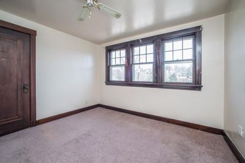 2920 Glendale Ave, Pittsburgh PA 15227-2537 exterior