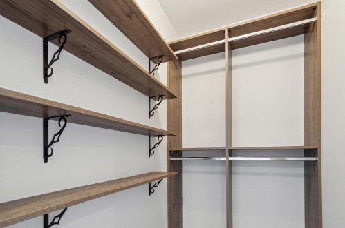 1438 Bea Ann Dr, Dodgeville WI  53533-8963 exterior