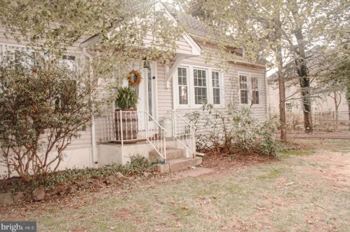 16 Willow Ave, Norristown, PA 19403-2040