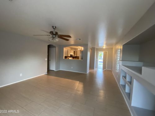 2320 Darrel Rd, Phoenix, AZ 85041-6412