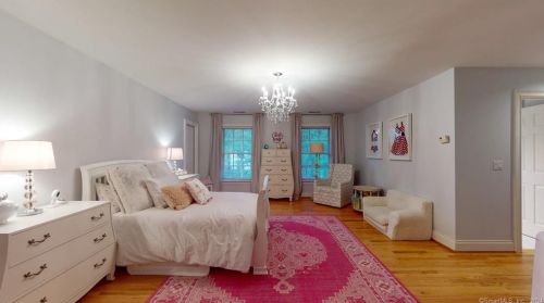 6 Townsend Rd, Farmington CT  06032-1569 exterior