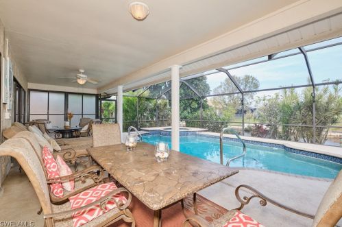 1429 23rd Ter, Cape Coral FL  33909-4402 exterior