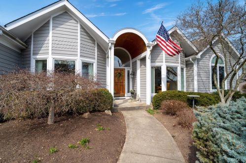 3336 Carpenters Creek Dr, Cincinnati, OH 45241-3813