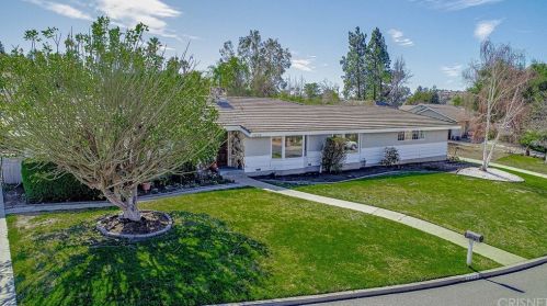 1229 Carmel Dr, Simi Valley CA 93065-4118 exterior