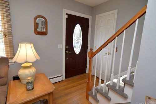 17 Old Turnpike Rd, Brookfield Center, CT 06804-2107