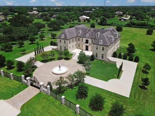 1634 Lone Stirrup Dr, Richmond, TX 77406-1119