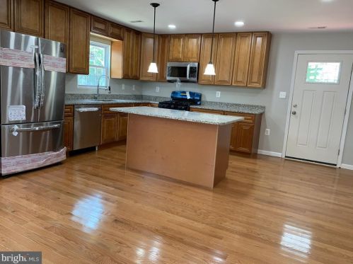 1418 Idaho St, Woodbridge VA  22191-3706 exterior