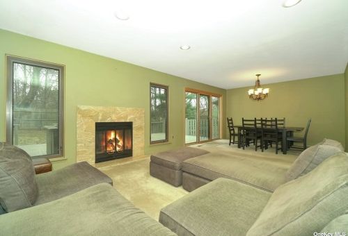 238 Hamlet Dr, Muttontown, NY 11753-2811