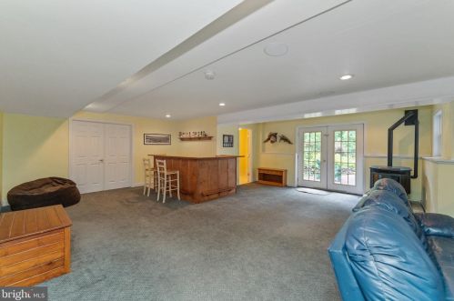 185 Clover Ln, Perkiomenville PA  18074-9485 exterior