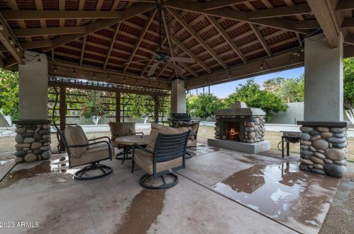 4822 Avenida Del Rey, Phoenix AZ  85083-2203 exterior