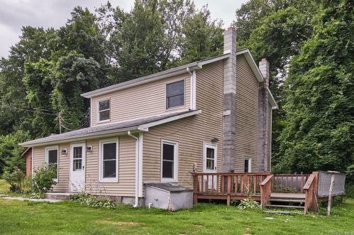 35 Orange Rd, Florida, NY 10921-1906