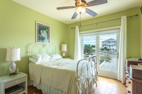 765 Gulf Bch Dr, Saint George Island FL  32328-3112 exterior