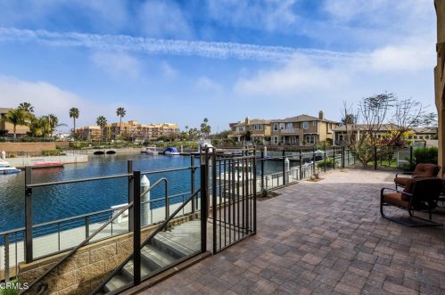 3947 Hemlock St, Oxnard CA  93035-1427 exterior