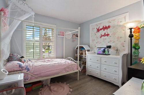 9020 Lismore Dr, Elk Grove CA  95624-2661 exterior