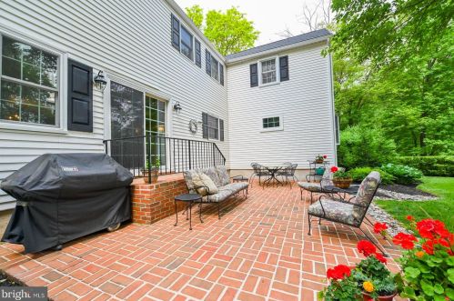 112 Shady Ln, Lansdale PA  19446-1415 exterior