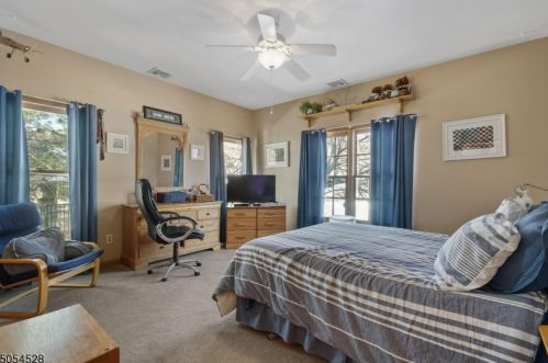 1 Mohawk Xing, Wantage NJ  07461-4539 exterior