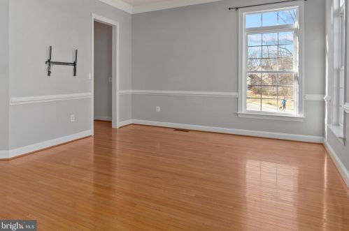 22476 Dinah Pl, Leesburg VA 20175-4808 exterior