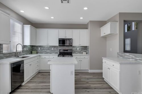 43610 Ortona St, Temecula CA  92592-3878 exterior