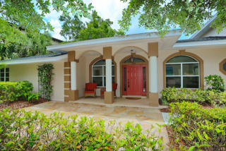 1359 Harbor Dr, Sarasota, FL 34239-2013
