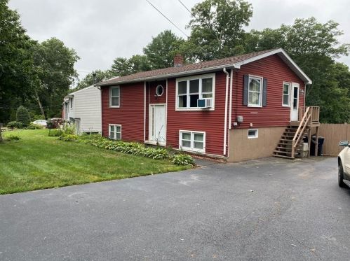 2 Lakeside Ave, Webster, MA 01570-3570