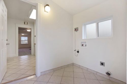 426 Lockeford St, Lodi CA 95240-2335 exterior